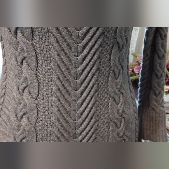 NWOT Grey Cable Knit Sweater Dress Size S - Picture 8 of 12